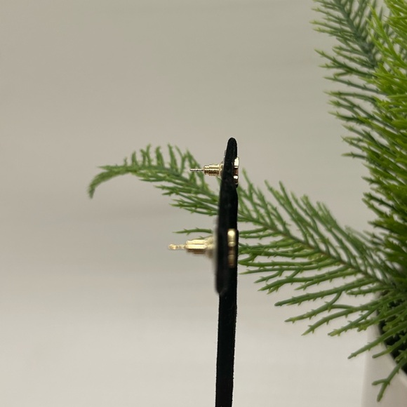 NWOT Kendra Scott Lillia Butterfly 14K Yellow
Gold Plated Stud Earrings - Picture 10 of 14